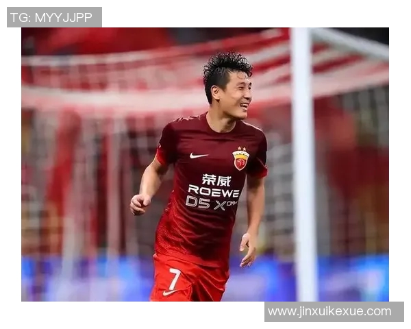 武磊赛场爆发小插曲，裁判如何处理？